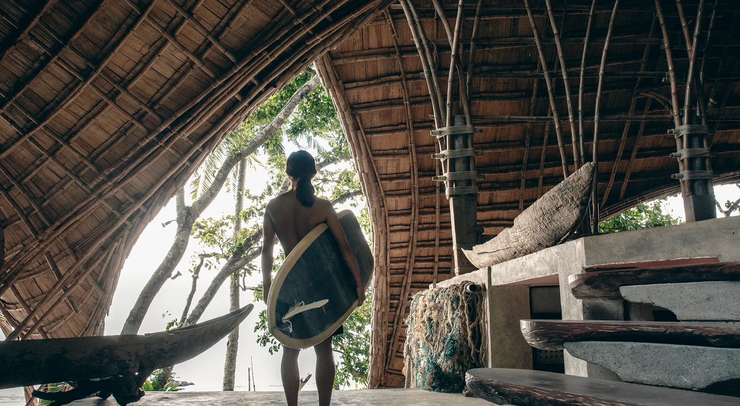 From November to April, Duli’s gentle waves roll in, perfect for beginners and seasoned surfers alike. We have boards you can borrow and local islanders ready to teach you to surf.