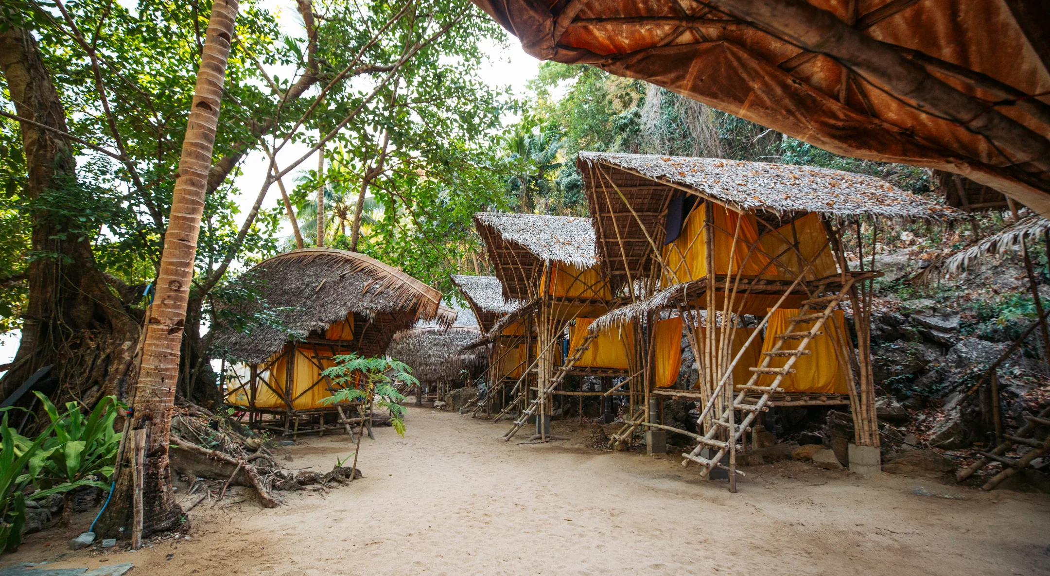 ITINERARY: El Nido to Coron. Three days, two nights travelling through remote islands and staying in our off-grid bamboo basecamps. Plus three days and three nights around Bacuit Bay.